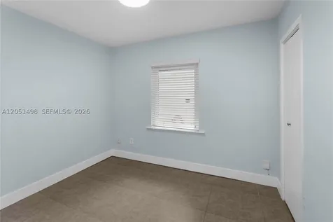 3171 NW 17th Street Miami FL 33125