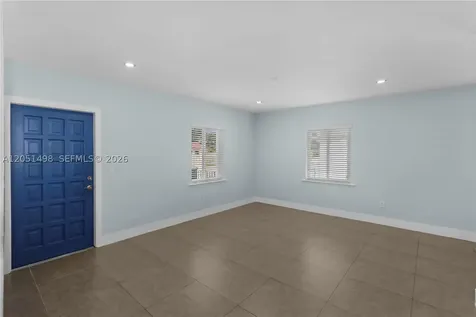 3171 NW 17th Street Miami FL 33125