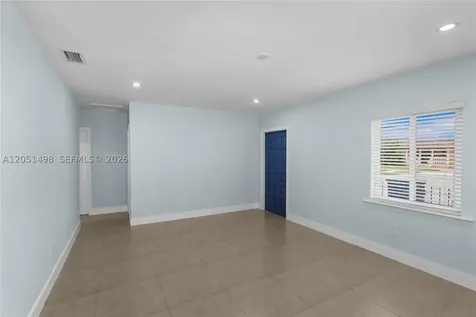 3171 NW 17th Street Miami FL 33125