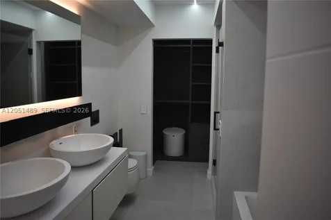 6365 Collins Avenue Miami Beach FL 33141