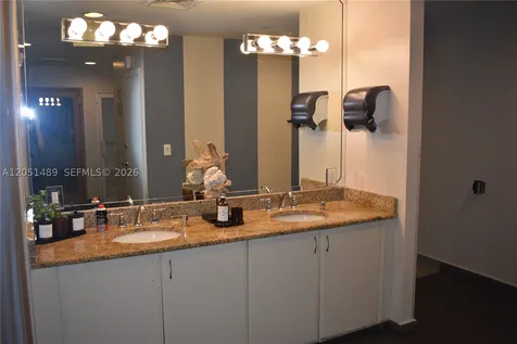 6365 Collins Avenue Miami Beach FL 33141