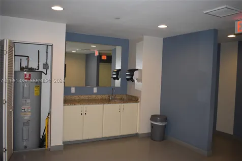 6365 Collins Avenue Miami Beach FL 33141