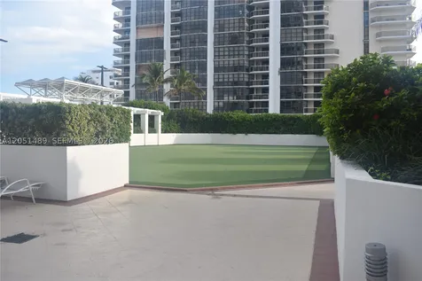 6365 Collins Avenue Miami Beach FL 33141
