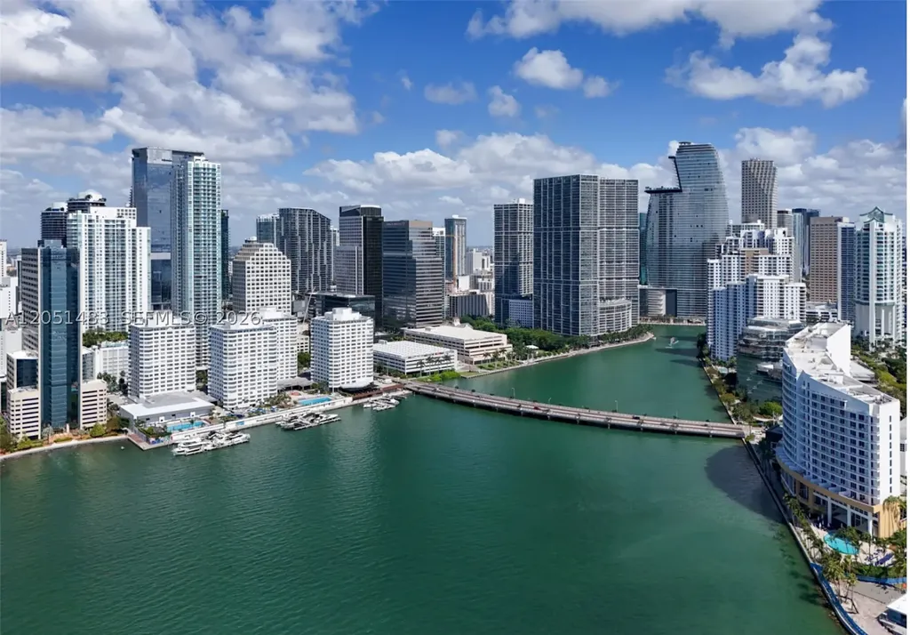 905 Brickell Bay Drive Miami FL 33131