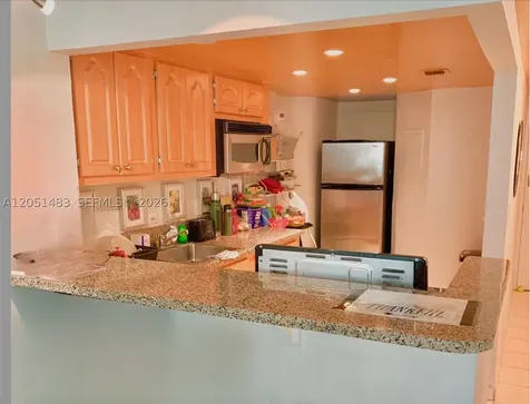 905 Brickell Bay Drive Miami FL 33131