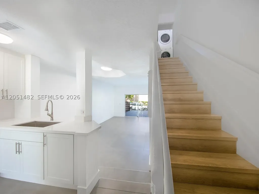 8260 NW 10th Street Miami FL 33126
