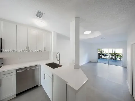 8260 NW 10th Street Miami FL 33126