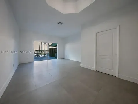 8260 NW 10th Street Miami FL 33126