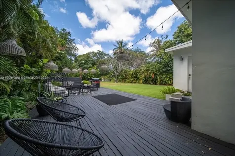 555 NE 127th Street North Miami FL 33161