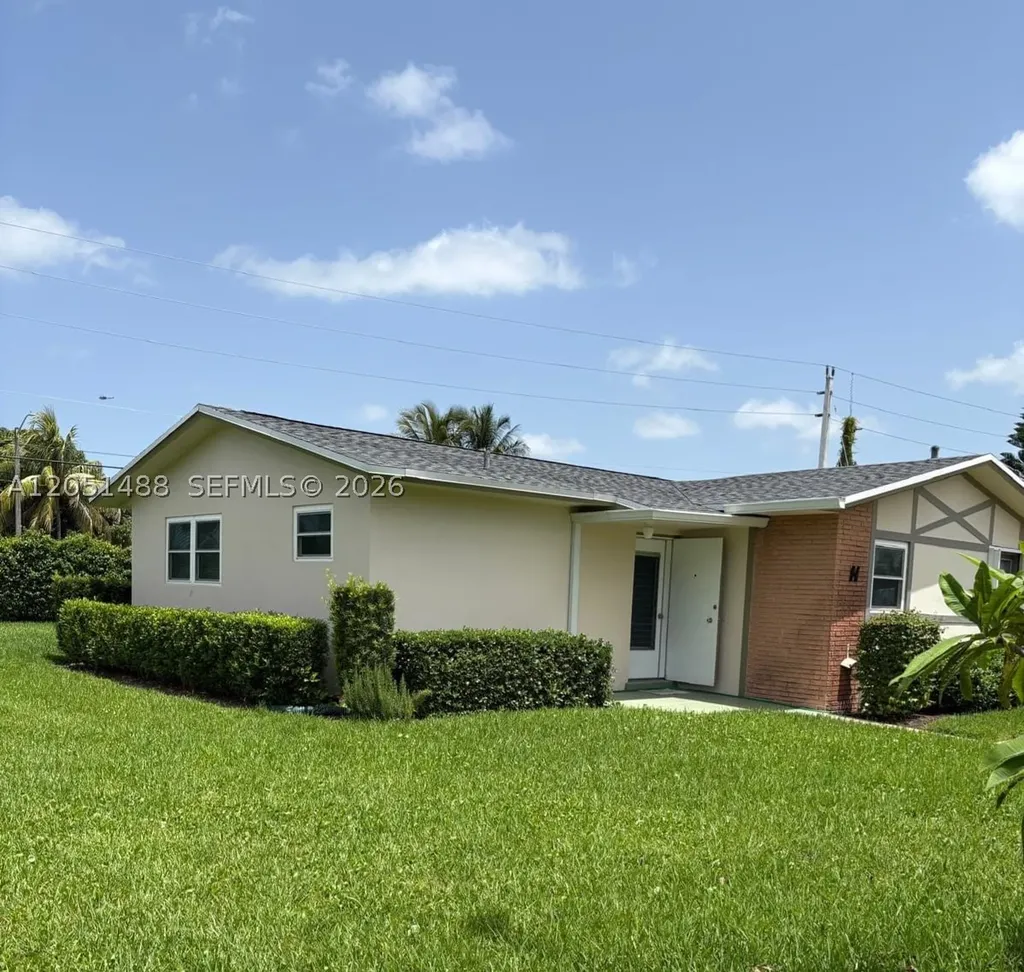 2630 Barkley Drive E West Palm Beach FL 33415