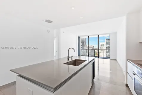 68 SE 6th Street Miami FL 33131