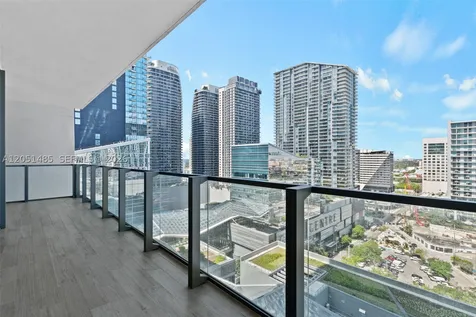 68 SE 6th Street Miami FL 33131