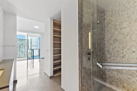 68 SE 6th Street Miami FL 33131
