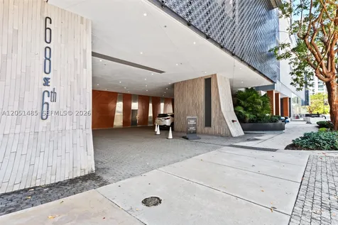 68 SE 6th Street Miami FL 33131