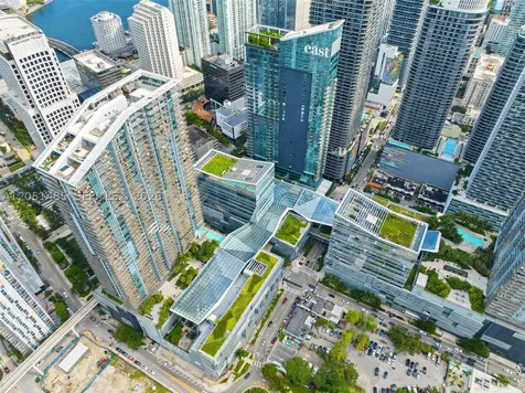 68 SE 6th Street Miami FL 33131