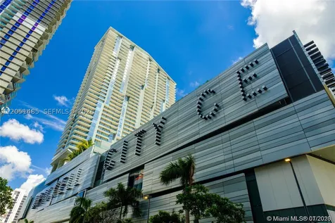 68 SE 6th Street Miami FL 33131