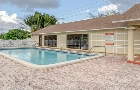441 SE 3rd Street Dania Beach FL 33004
