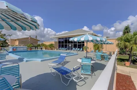 2212 NE 1st Way Boynton Beach FL 33435