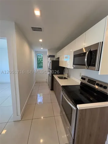 821 SW 18th Avenue Miami FL 33135