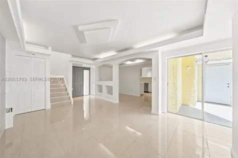9674 Fontainebleau Boulevard Miami FL 33172