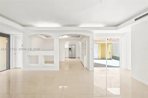 9674 Fontainebleau Boulevard Miami FL 33172