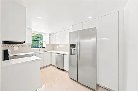 9674 Fontainebleau Boulevard Miami FL 33172