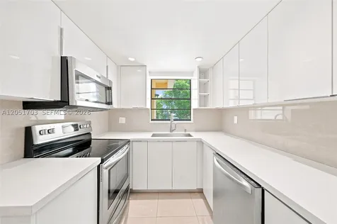 9674 Fontainebleau Boulevard Miami FL 33172