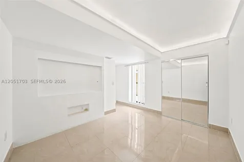 9674 Fontainebleau Boulevard Miami FL 33172