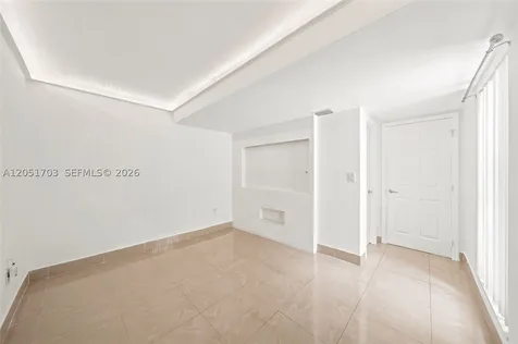 9674 Fontainebleau Boulevard Miami FL 33172