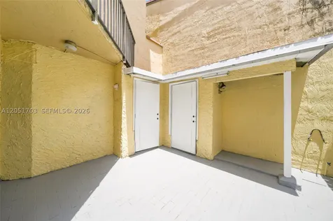 9674 Fontainebleau Boulevard Miami FL 33172