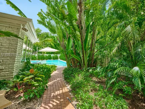 600 NE 52nd Terrace Miami FL 33137
