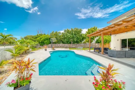 8611 SW 207th Terrace Cutler Bay FL 33189