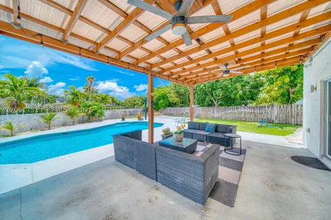 8611 SW 207th Terrace Cutler Bay FL 33189