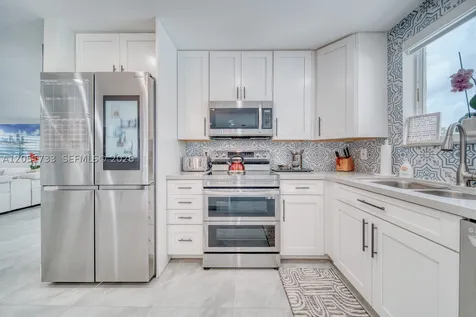 8611 SW 207th Terrace Cutler Bay FL 33189