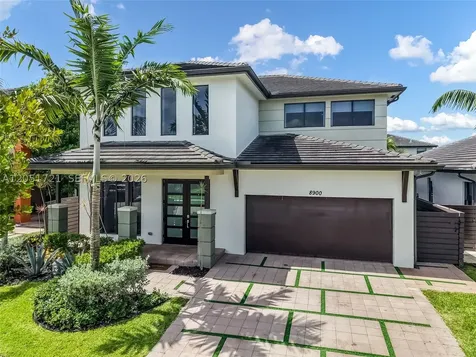 8900 NW 161st Terrace Miami Lakes FL 33018