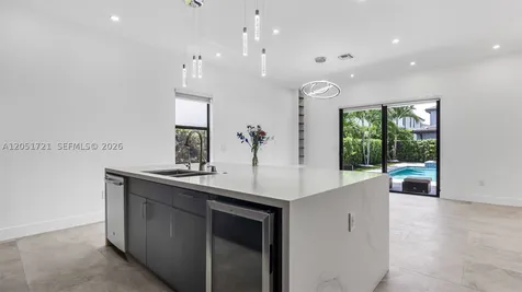 8900 NW 161st Terrace Miami Lakes FL 33018