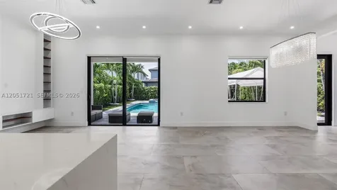8900 NW 161st Terrace Miami Lakes FL 33018