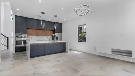 8900 NW 161st Terrace Miami Lakes FL 33018