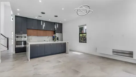 8900 NW 161st Terrace Miami Lakes FL 33018