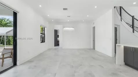 8900 NW 161st Terrace Miami Lakes FL 33018