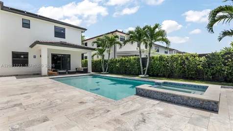 8900 NW 161st Terrace Miami Lakes FL 33018