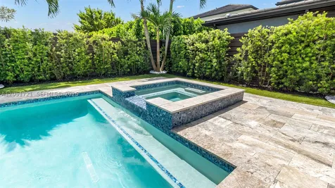 8900 NW 161st Terrace Miami Lakes FL 33018