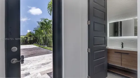 8900 NW 161st Terrace Miami Lakes FL 33018