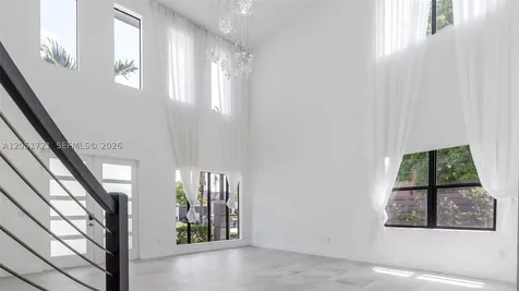 8900 NW 161st Terrace Miami Lakes FL 33018
