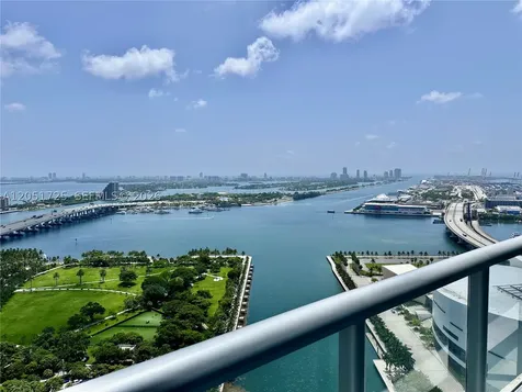 888 Biscayne Boulevard Miami FL 33132