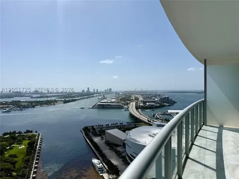 888 Biscayne Boulevard Miami FL 33132