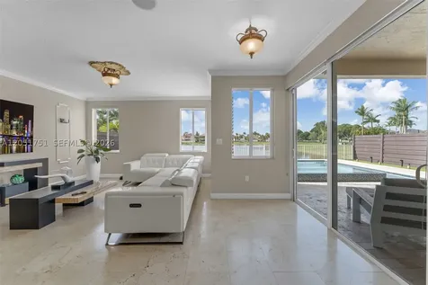 16237 SW 44th Terrace Miami FL 33185