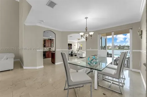 16237 SW 44th Terrace Miami FL 33185