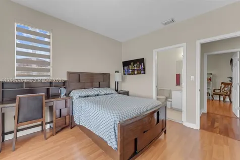 16237 SW 44th Terrace Miami FL 33185