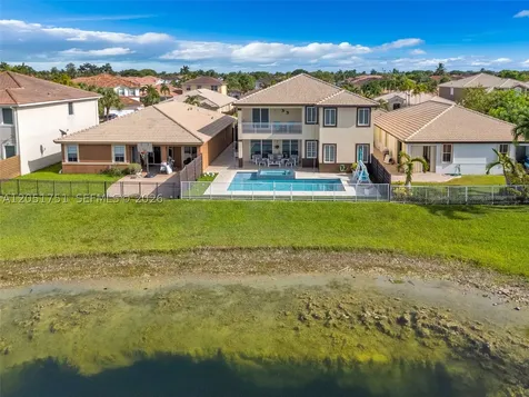 16237 SW 44th Terrace Miami FL 33185